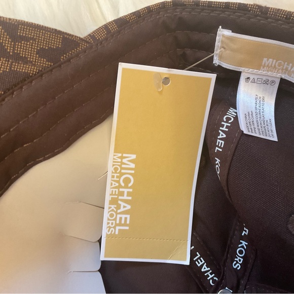 MICHAEL Michael Kors Signature Logo Baseball Hat / Cap - NWT - Picture 10 of 11